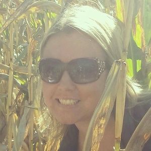 Meet your Posher, Stephanie